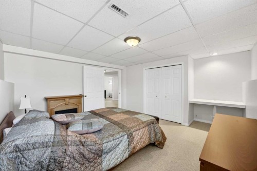 110 Citadel Crest Circle Nw, Calgary, AB - Indoor Photo Showing Bedroom
