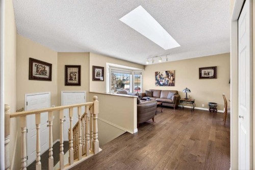 110 Citadel Crest Circle Nw, Calgary, AB - Indoor Photo Showing Other Room