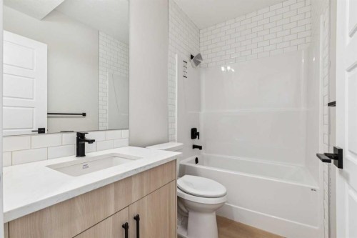 37 Cottageclub Lane, Rural Rocky View County, AB - Indoor Photo Showing Bathroom