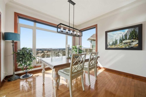 185 Sunset Circle, Cochrane, AB - Indoor Photo Showing Dining Room