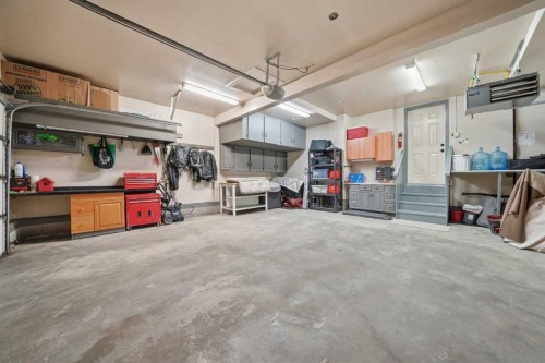 185 Sunset Circle, Cochrane, AB - Indoor Photo Showing Garage
