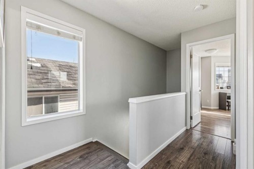 27 Rivercrest Way Se, Calgary, AB - Indoor Photo Showing Other Room