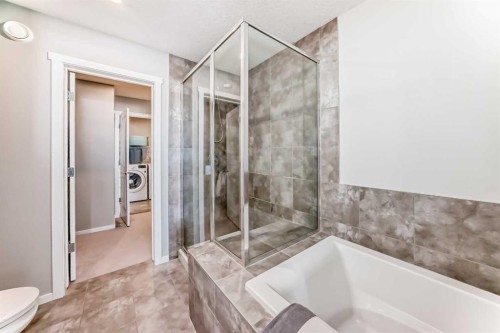 64 Nolancrest Manor Nw, Calgary, AB - Indoor Photo Showing Bathroom