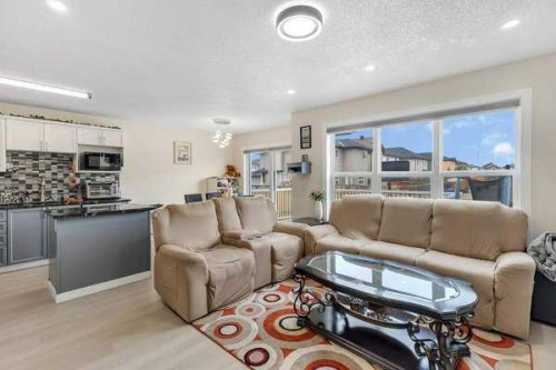 16 Saddletree Close Ne, Calgary, AB - Indoor Photo Showing Kitchen