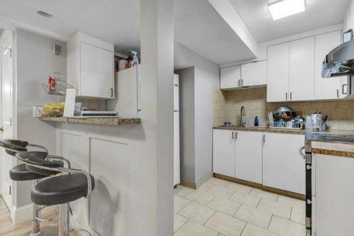 16 Saddletree Close Ne, Calgary, AB - Indoor Photo Showing Kitchen