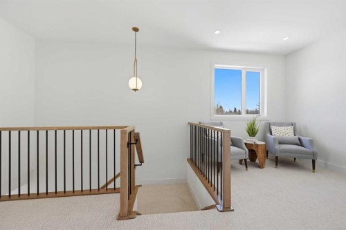 8140 47 Avenue Nw, Calgary, AB - Indoor Photo Showing Other Room