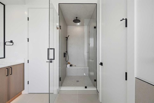 8140 47 Avenue Nw, Calgary, AB - Indoor