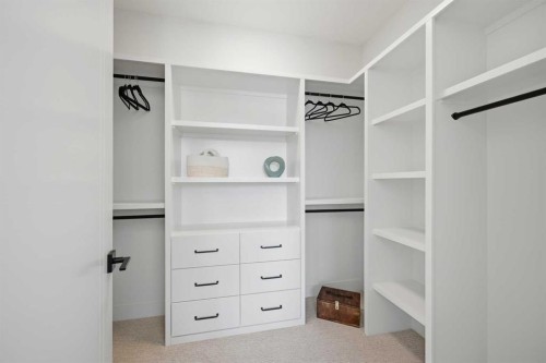 8140 47 Avenue Nw, Calgary, AB - Indoor With Storage