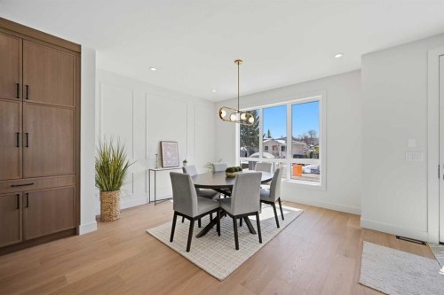 8140 47 Avenue Nw, Calgary, AB - Indoor Photo Showing Dining Room