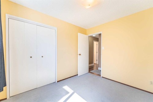 23 Mountain Place, Okotoks, AB - Indoor Photo Showing Other Room