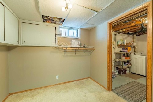 23 Mountain Place, Okotoks, AB - Indoor
