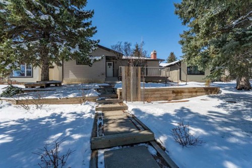 23 Mountain Place, Okotoks, AB - Outdoor