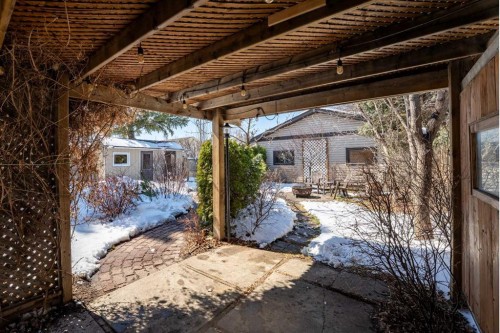 23 Mountain Place, Okotoks, AB - 