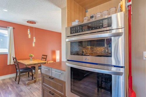 23 Mountain Place, Okotoks, AB - Indoor