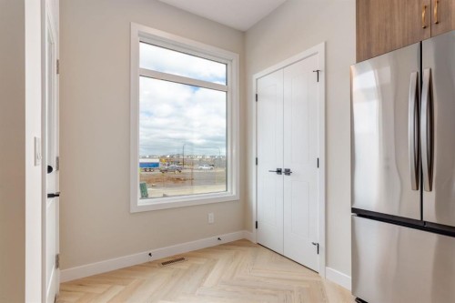 214 Sora Gardens Se, Calgary, AB - Indoor Photo Showing Other Room