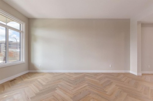 214 Sora Gardens Se, Calgary, AB - Indoor Photo Showing Other Room