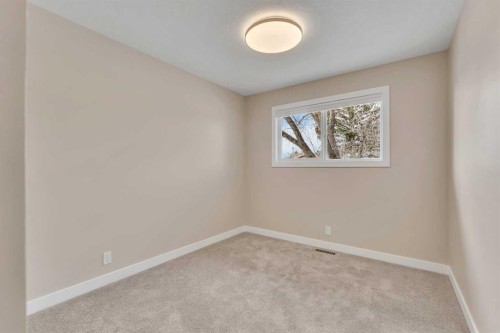221 Madeira Crescent Ne, Calgary, AB - Indoor Photo Showing Other Room