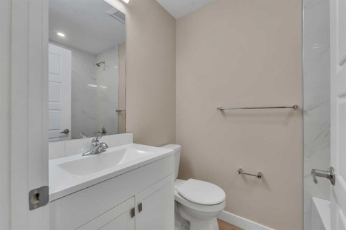 221 Madeira Crescent Ne, Calgary, AB - Indoor Photo Showing Bathroom