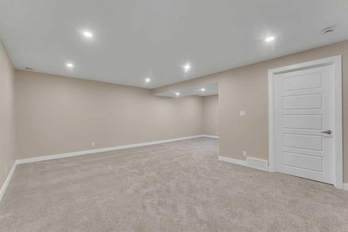 221 Madeira Crescent Ne, Calgary, AB - Indoor