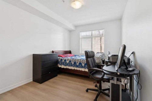116-117 Copperpond Common Se, Calgary, AB - Indoor Photo Showing Bedroom