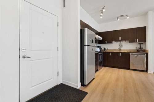 116-117 Copperpond Common Se, Calgary, AB - Indoor Photo Showing Kitchen With Stainless Steel Kitchen