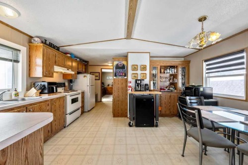 131 Heritage Drive, Okotoks, AB 
