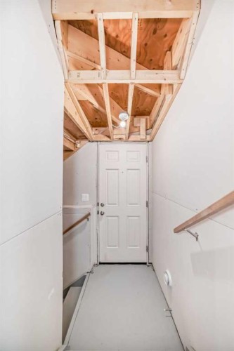 72 Wedderburn Drive, Okotoks, AB - Indoor
