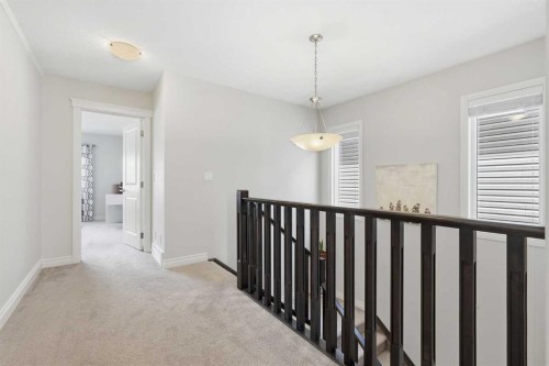 345 Evansglen Drive Nw, Calgary, AB - Indoor Photo Showing Other Room