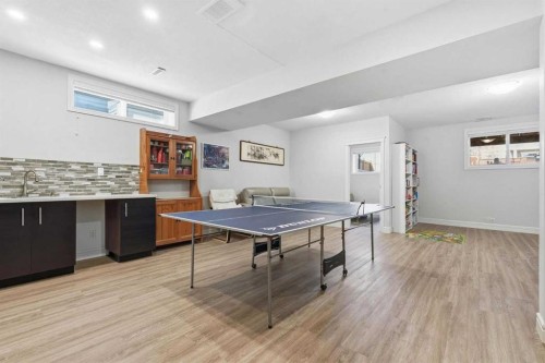 345 Evansglen Drive Nw, Calgary, AB - Indoor Photo Showing Other Room