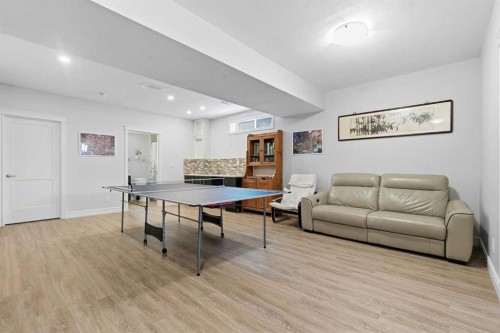345 Evansglen Drive Nw, Calgary, AB - Indoor Photo Showing Other Room