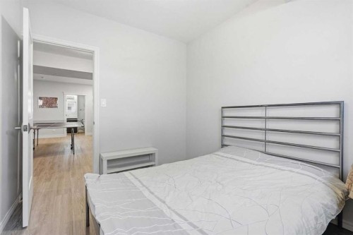 345 Evansglen Drive Nw, Calgary, AB - Indoor Photo Showing Bedroom