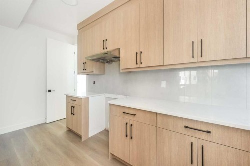 105 Waterford Passage, Chestermere, AB - Indoor Photo Showing Kitchen