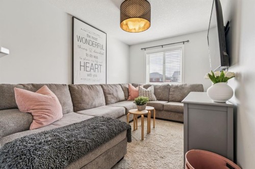143 Fireside Drive, Cochrane, AB - Indoor Photo Showing Living Room