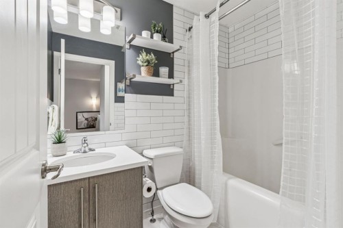 143 Fireside Drive, Cochrane, AB - Indoor Photo Showing Bathroom