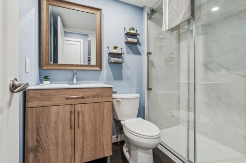 143 Fireside Drive, Cochrane, AB - Indoor Photo Showing Bathroom