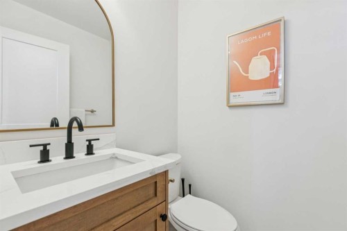 5-140 Point Drive Nw, Calgary, AB - Indoor Photo Showing Bathroom