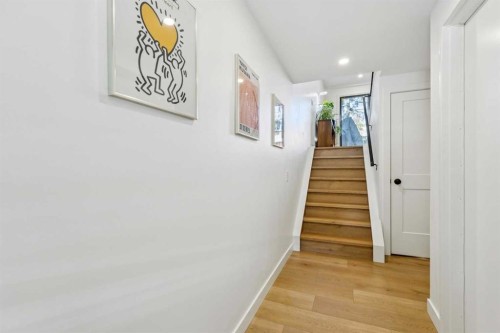 5-140 Point Drive Nw, Calgary, AB - Indoor Photo Showing Other Room