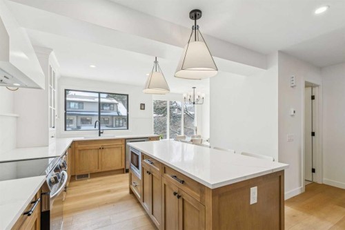 5-140 Point Drive Nw, Calgary, AB - Indoor Photo Showing Kitchen