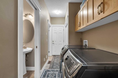 69-39 Strathlea Common Sw, Calgary, AB - Indoor Photo Showing Laundry Room