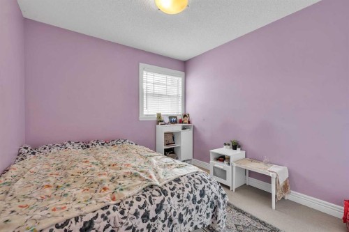 69-39 Strathlea Common Sw, Calgary, AB - Indoor Photo Showing Bedroom