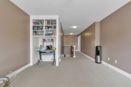 69-39 Strathlea Common Sw, Calgary, AB - Indoor Photo Showing Other Room