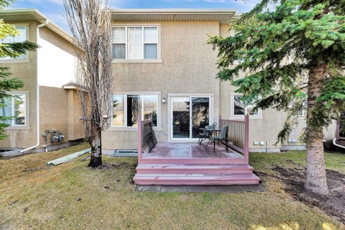 69-39 Strathlea Common Sw, Calgary, AB - Outdoor