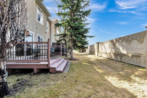 69-39 Strathlea Common Sw, Calgary, AB - Outdoor