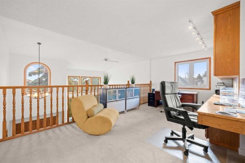 47 Edgeridge Court Nw, Calgary, AB - Indoor Photo Showing Office