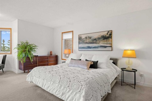 47 Edgeridge Court Nw, Calgary, AB - Indoor Photo Showing Bedroom