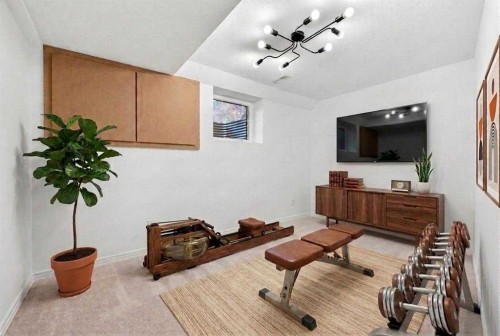 1708 111 Avenue Sw, Calgary, AB - Indoor