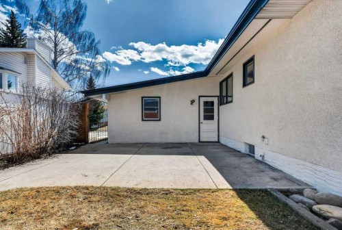1708 111 Avenue Sw, Calgary, AB - Outdoor With Exterior