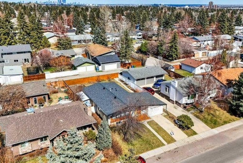 1708 111 Avenue Sw, Calgary, AB - Outdoor