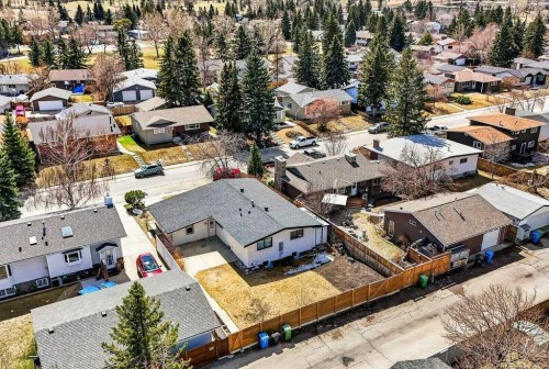 1708 111 Avenue Sw, Calgary, AB - Outdoor