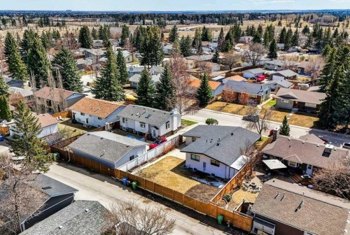 1708 111 Avenue Sw, Calgary, AB - Outdoor With View